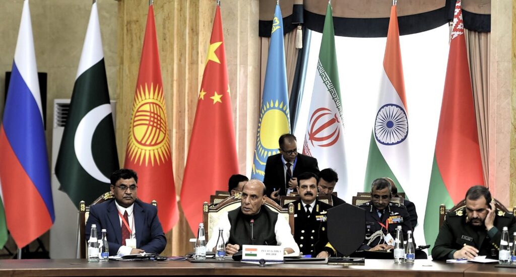 SCO बैठक में राजनाथ सिंह की आतंकवाद पर सख्त चेतावनी